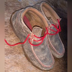 Boys size 3-1/2 twisted x Mocs